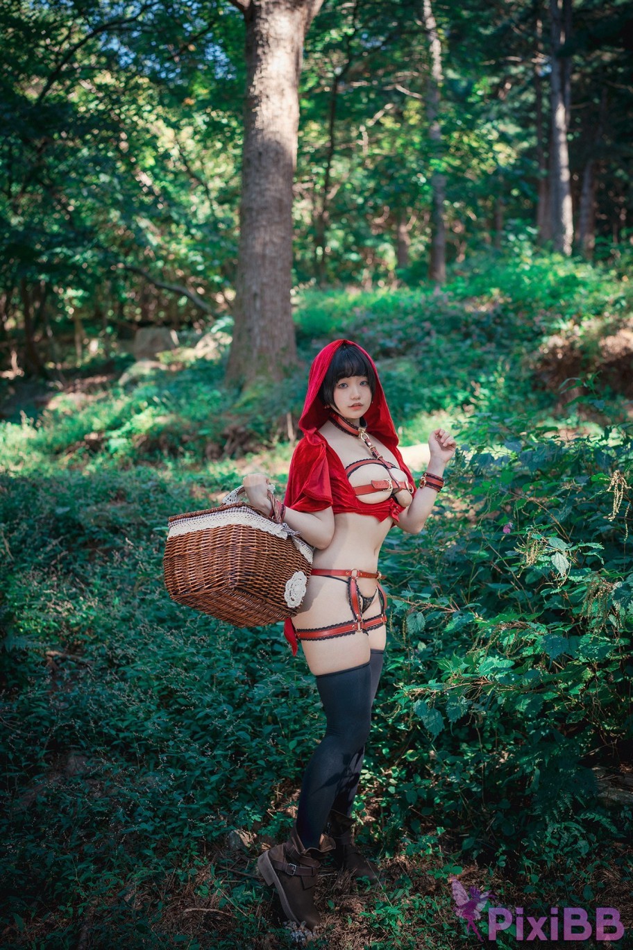 DJAWA Photo Mimmi Naughty Red Hiring Hood PixiBB.COM 001