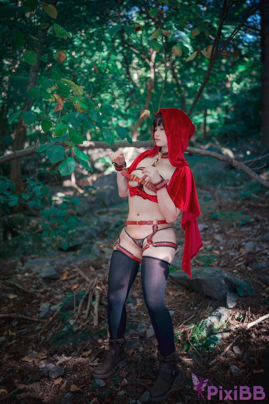 DJAWA Photo Mimmi Naughty Red Hiring Hood PixiBB.COM 087