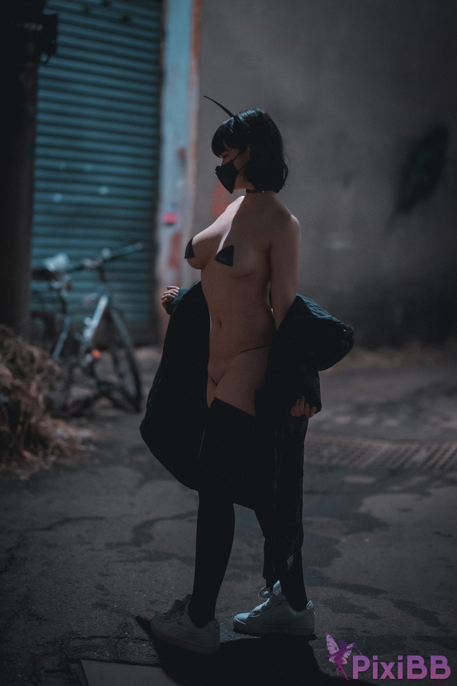 DJAWA Photo Mimmi Rudy The Wolf of Midnight PixiBB.COM 140