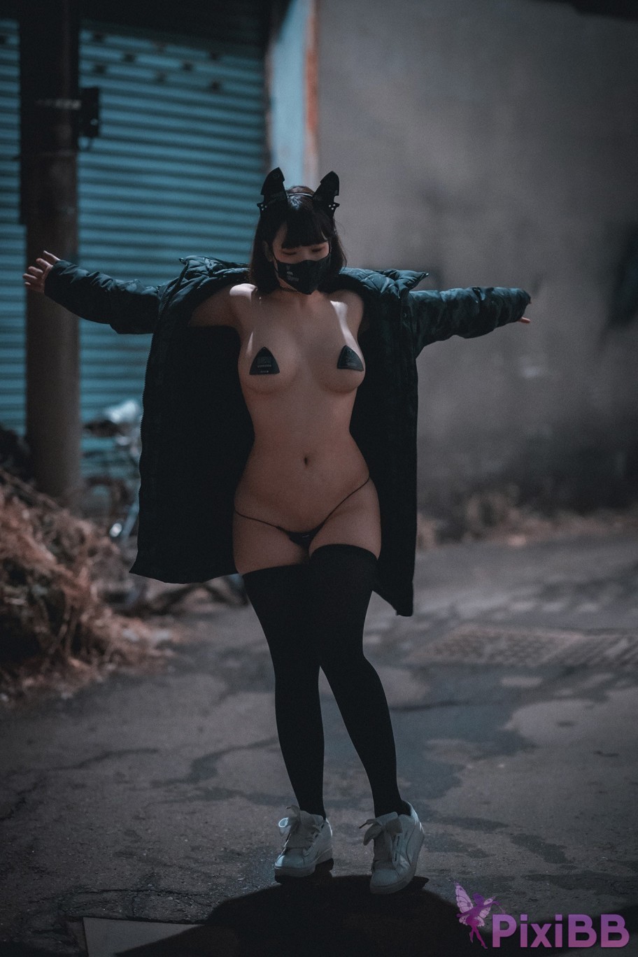 DJAWA Photo Mimmi Rudy The Wolf of Midnight PixiBB.COM 142