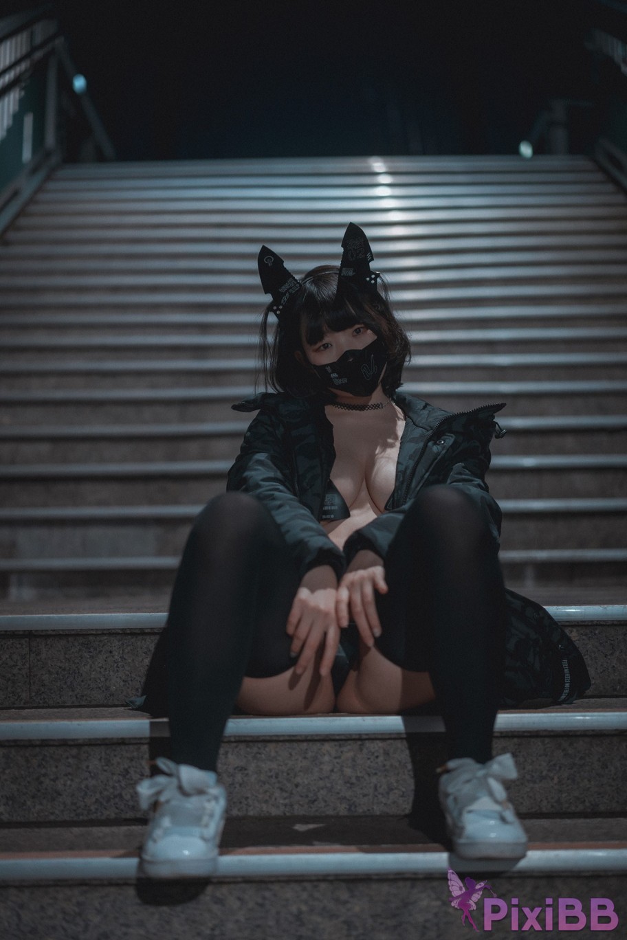 DJAWA Photo Mimmi Rudy The Wolf of Midnight PixiBB.COM 219