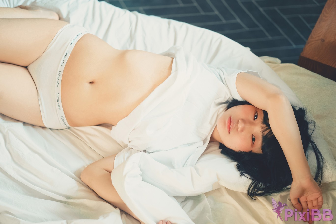 Mimmi White PixiBB.COM 019