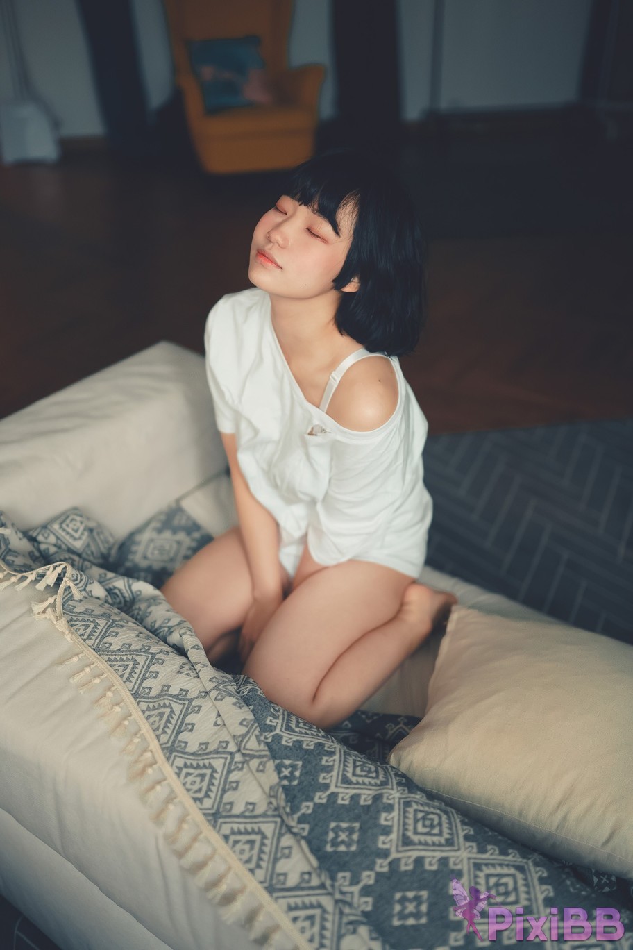 Mimmi White PixiBB.COM 024