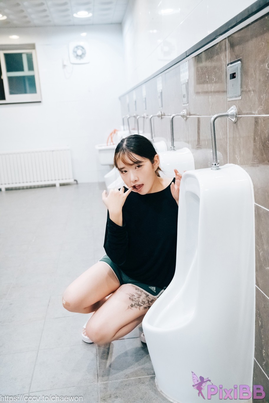 Loozy SonSon Public Toilet PixiBB.COM 061