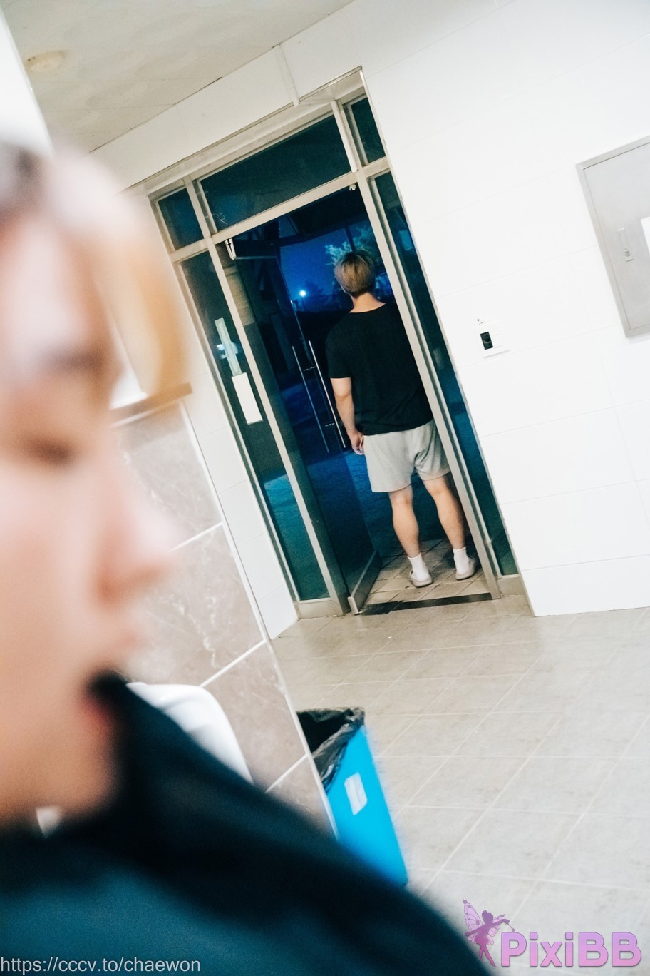 Loozy SonSon Public Toilet PixiBB.COM 065