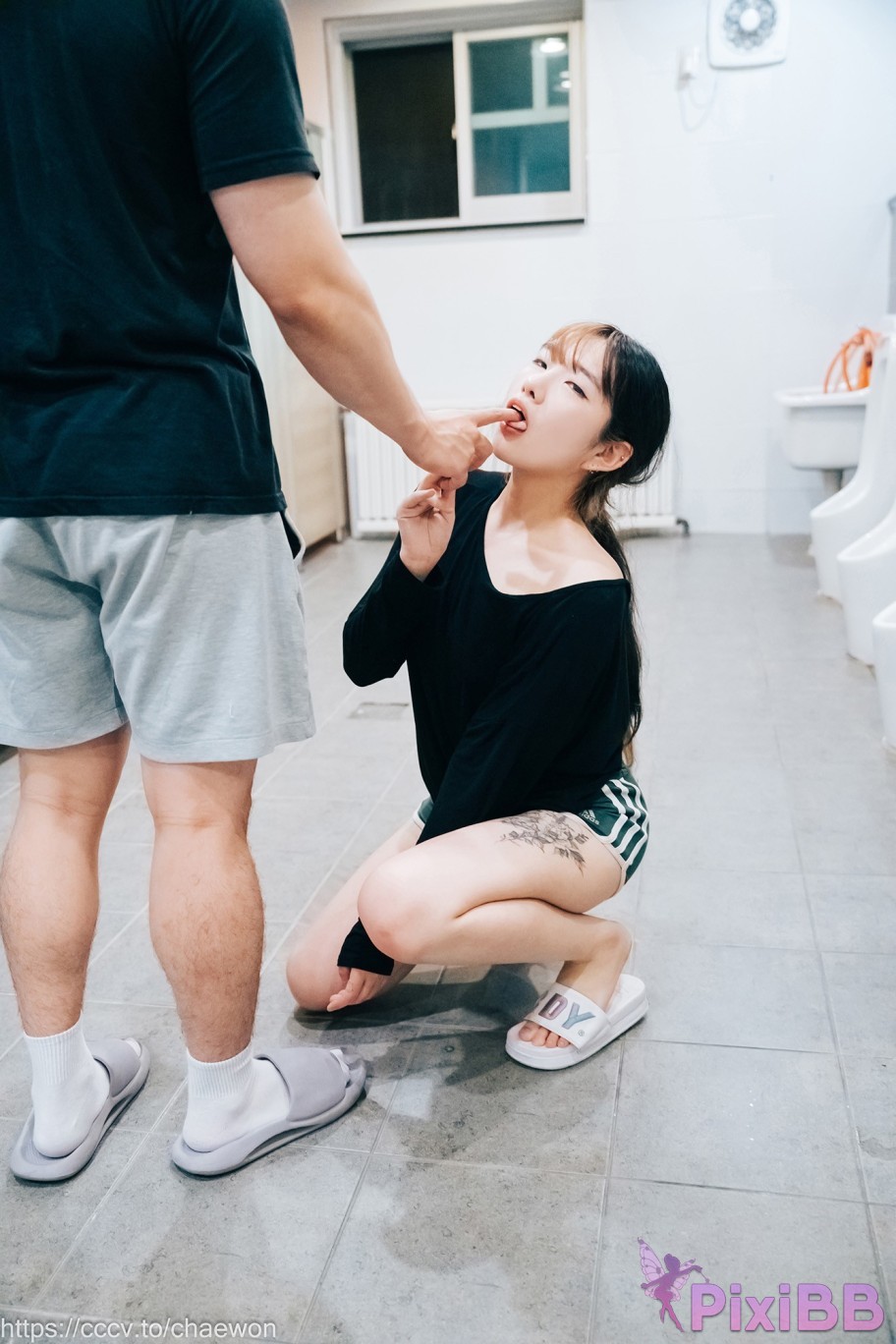 Loozy SonSon Public Toilet PixiBB.COM 098