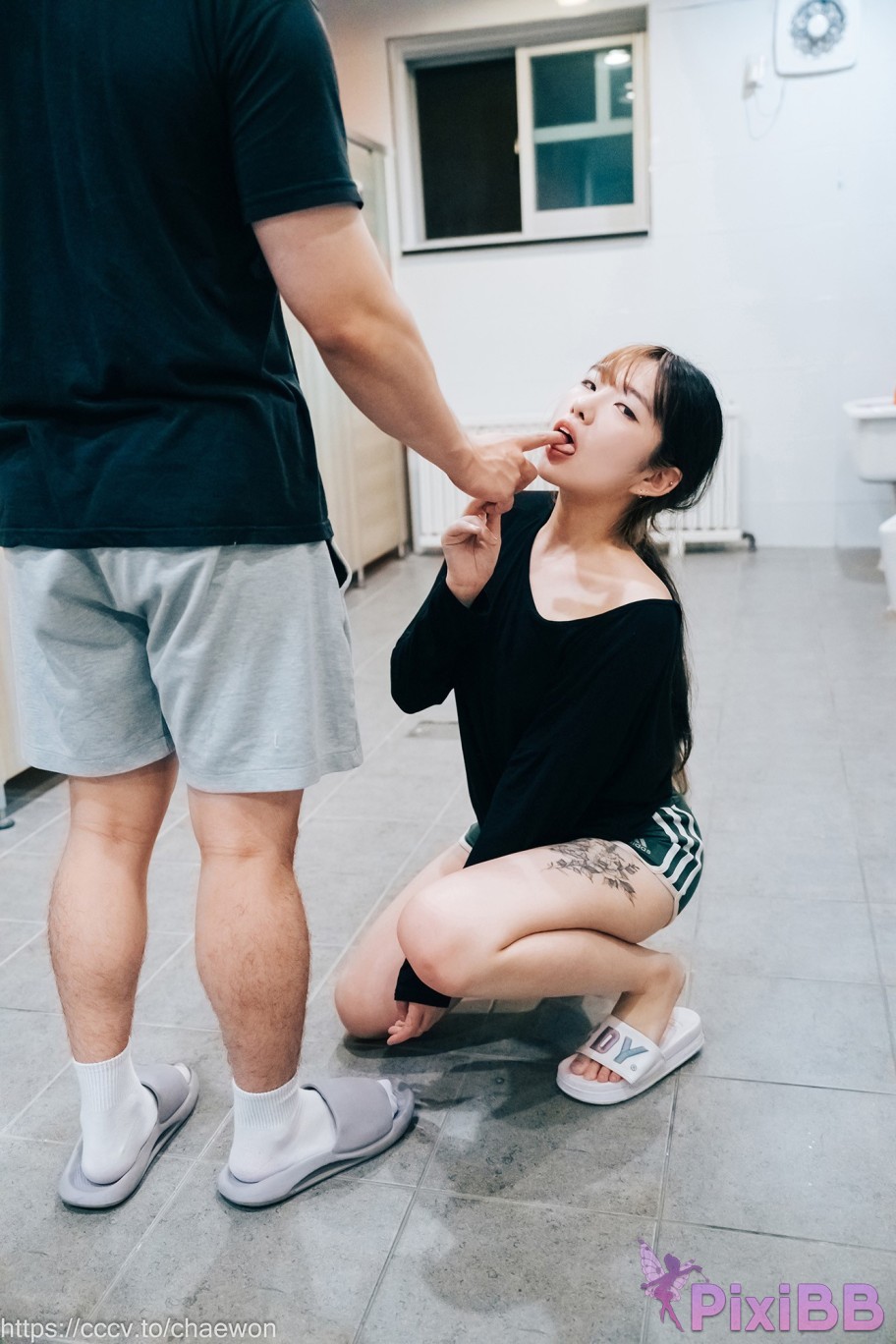 Loozy SonSon Public Toilet PixiBB.COM 099