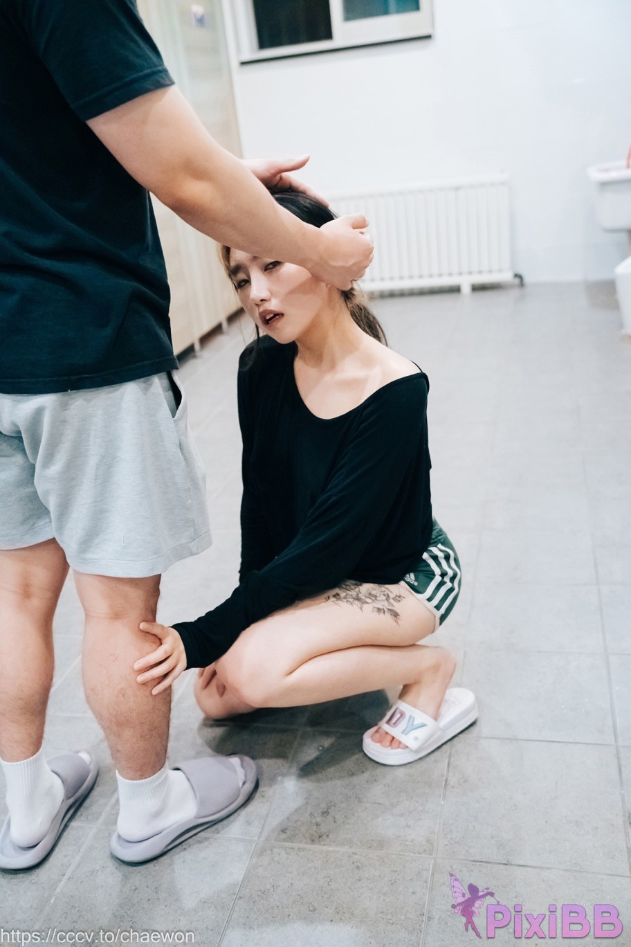 Loozy SonSon Public Toilet PixiBB.COM 103