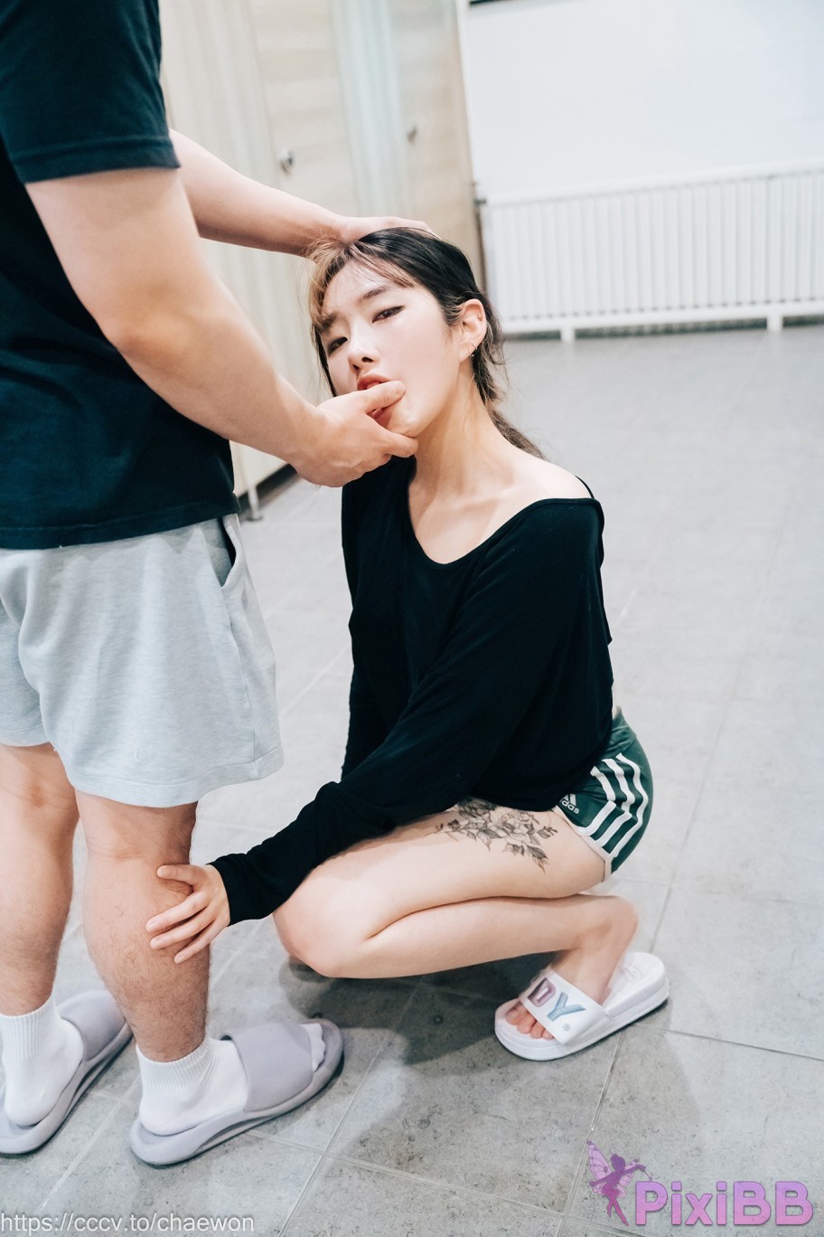 Loozy SonSon Public Toilet PixiBB.COM 105