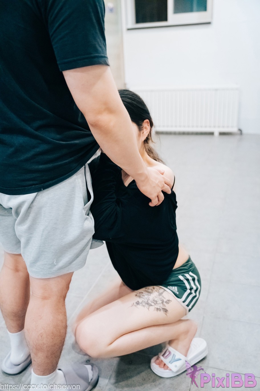 Loozy SonSon Public Toilet PixiBB.COM 110