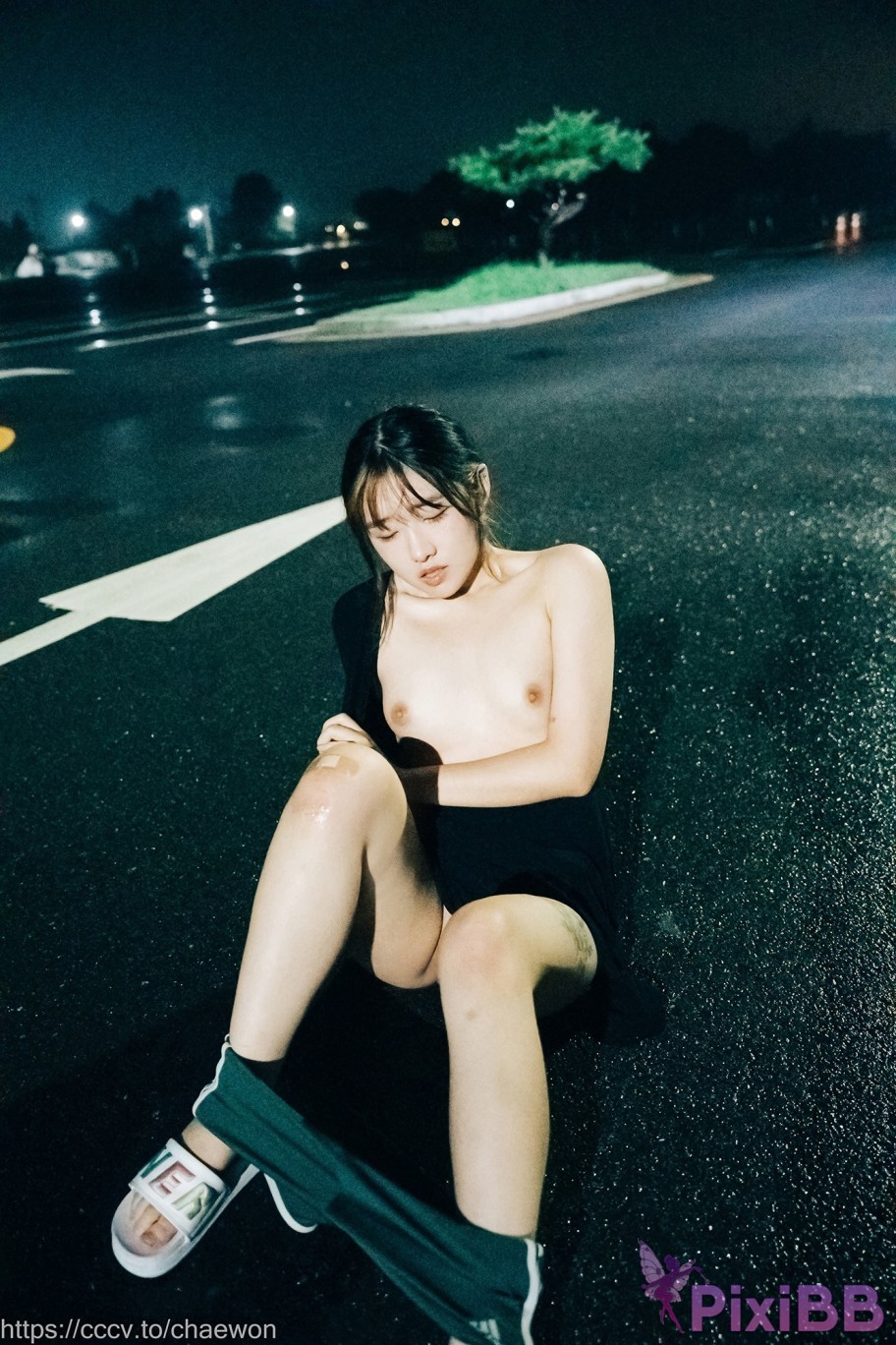 Loozy SonSon Public Toilet PixiBB.COM 126