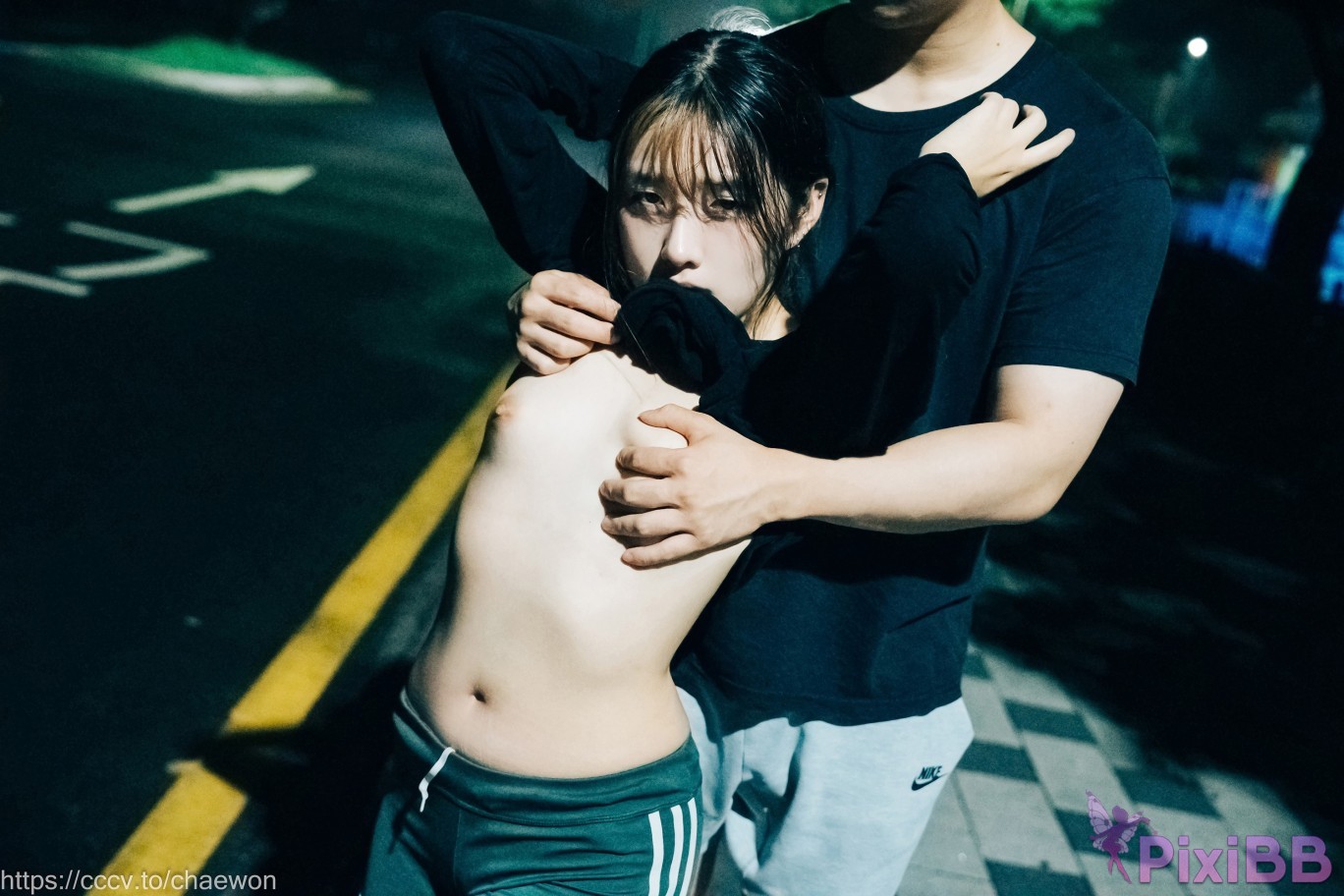 Loozy SonSon Public Toilet PixiBB.COM 129