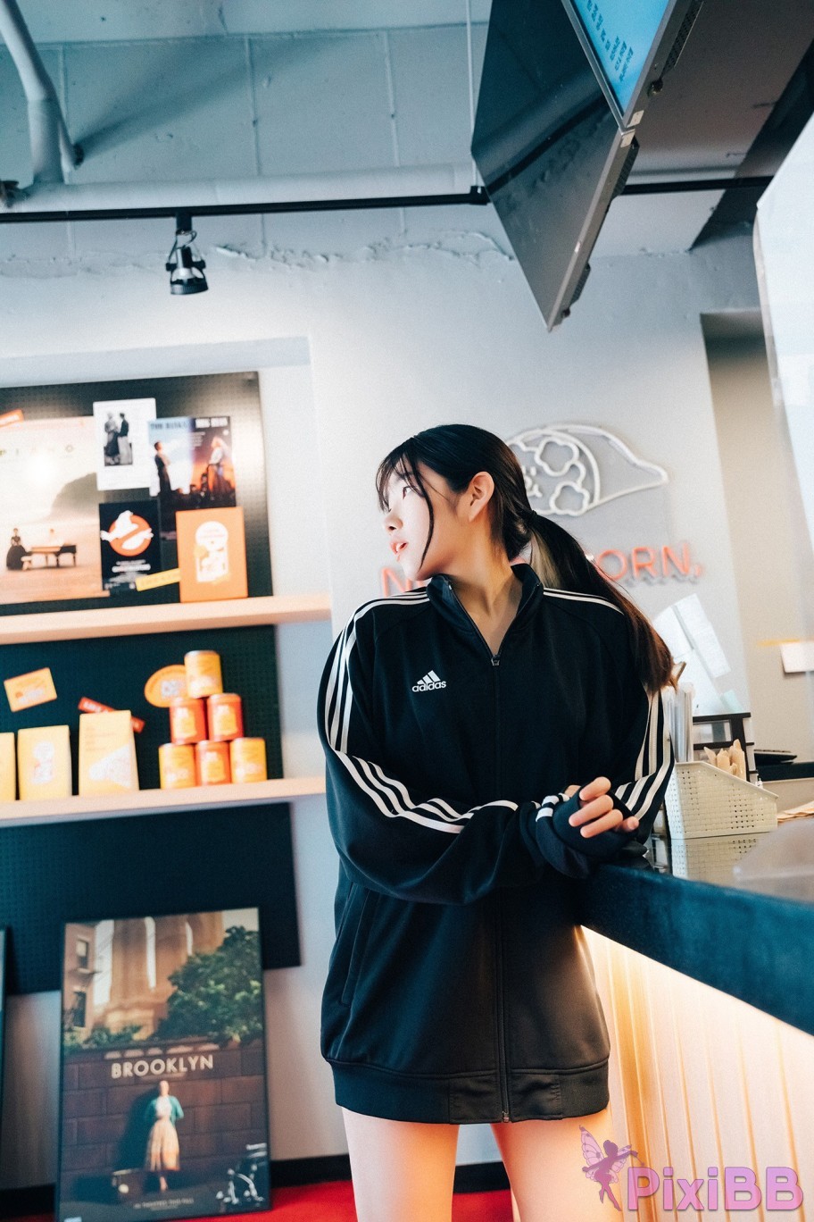 Loozy Sonson Cinema Girl S.Ver PixiBB.COM 019