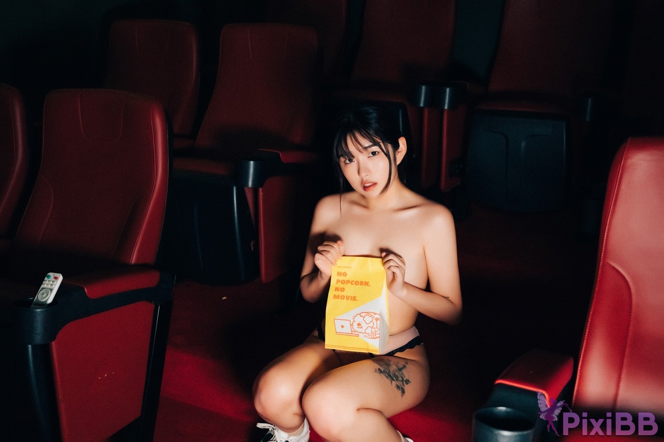 Loozy Sonson Cinema Girl S.Ver PixiBB.COM 074