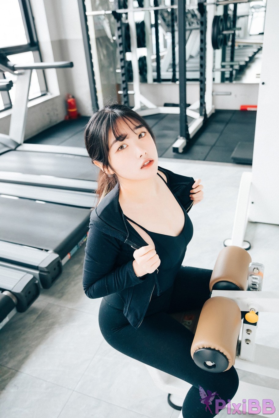 Loozy Sonson Personal Trainer S.Ver PixiBB.COM 031