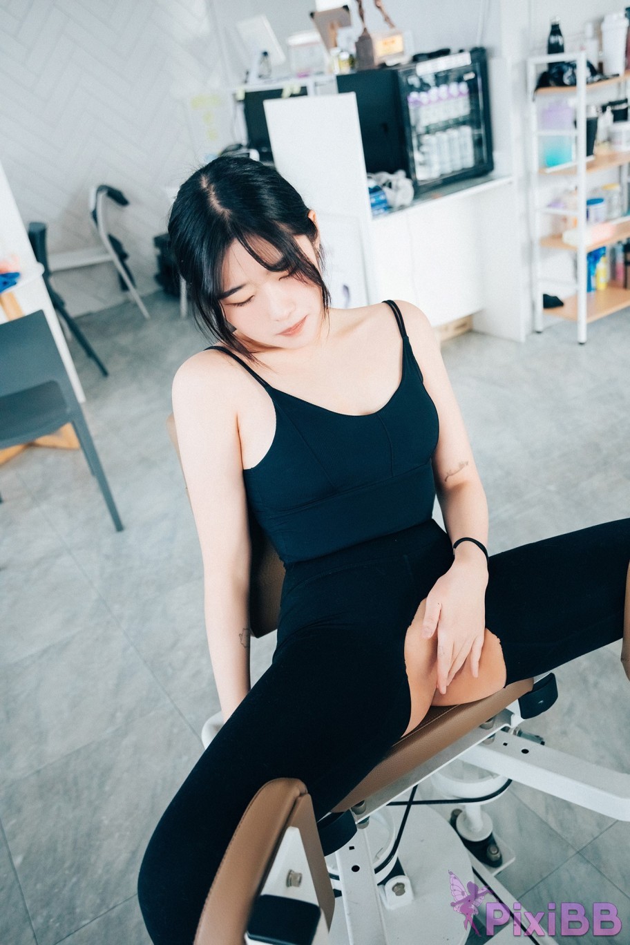 Loozy Sonson Personal Trainer S.Ver PixiBB.COM 037