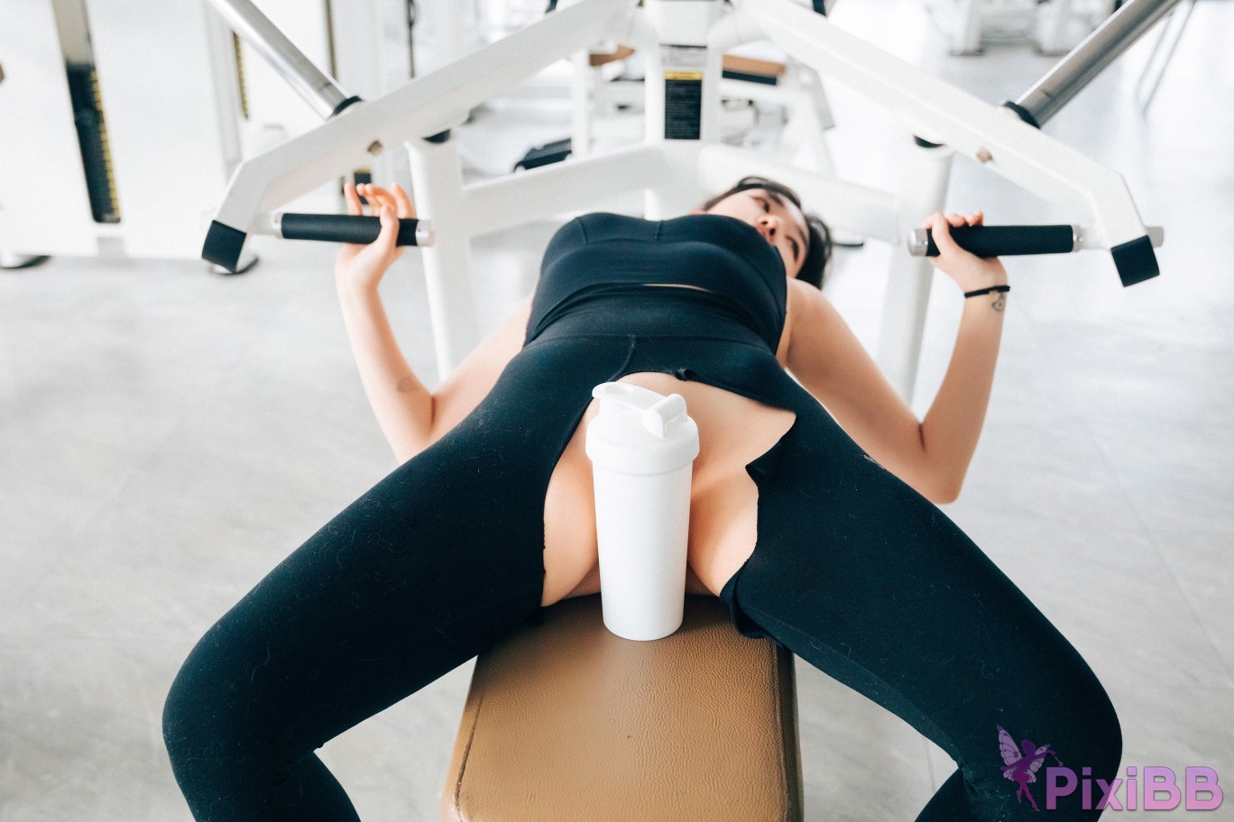 Loozy Sonson Personal Trainer S.Ver PixiBB.COM 051