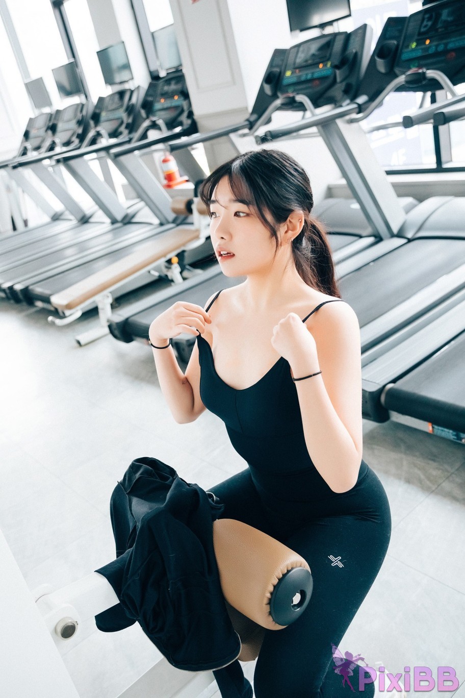 Loozy Sonson Personal Trainer S.Ver PixiBB.COM 055