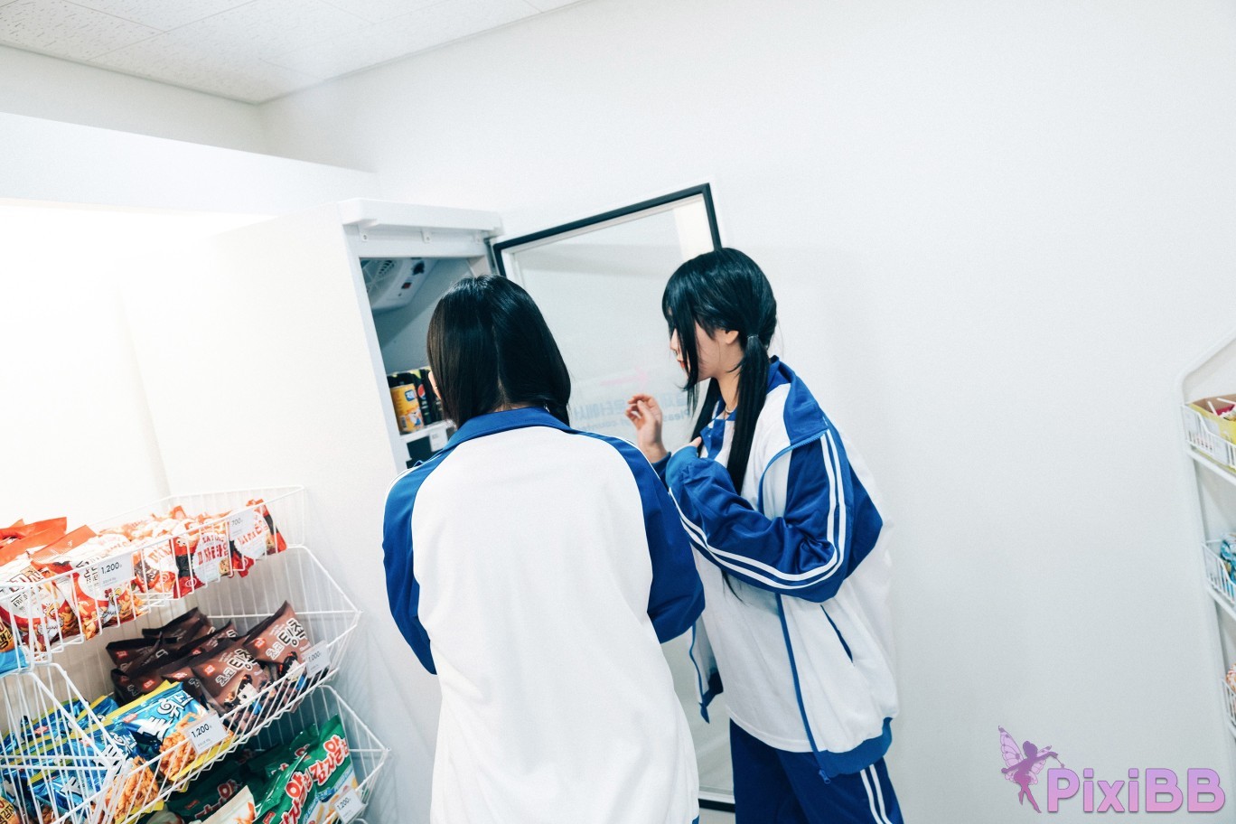 Loozy Sonson x Zia Bitch Academy PixiBB.COM 087