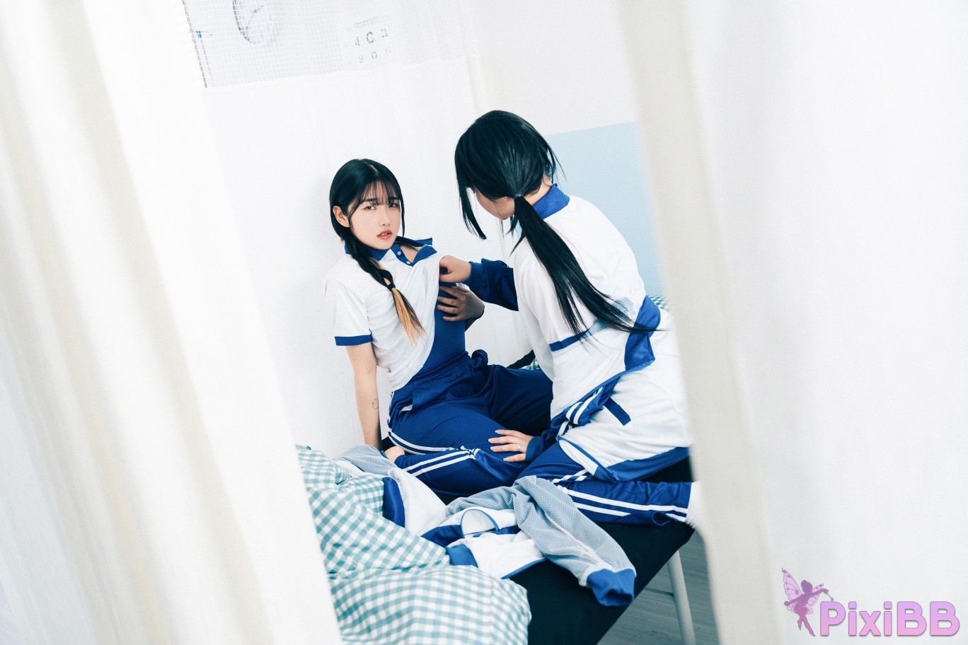 Loozy Sonson x Zia Bitch Academy PixiBB.COM 105