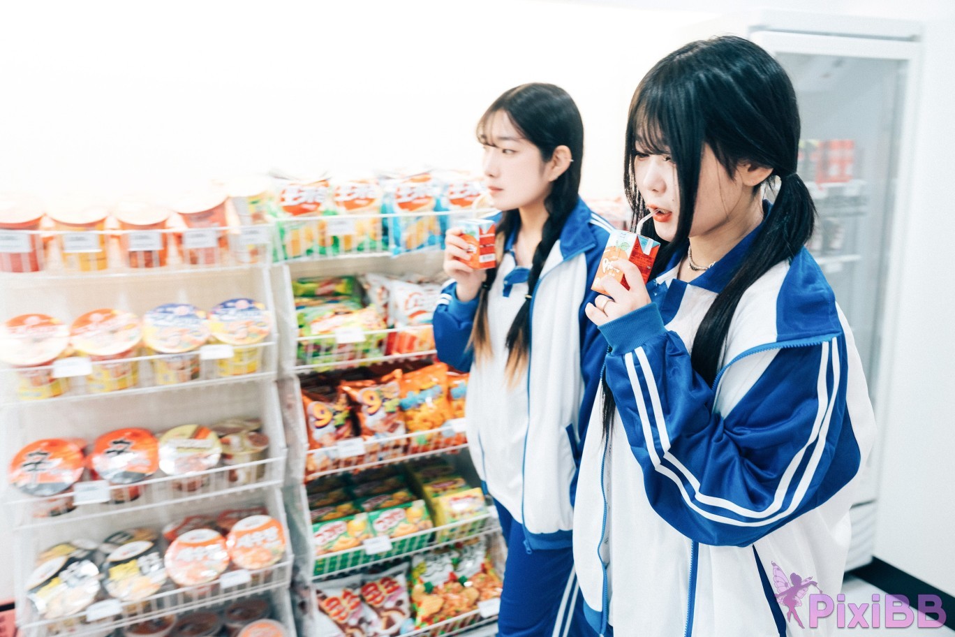 Loozy Sonson x Zia Bitch Academy PixiBB.COM 113