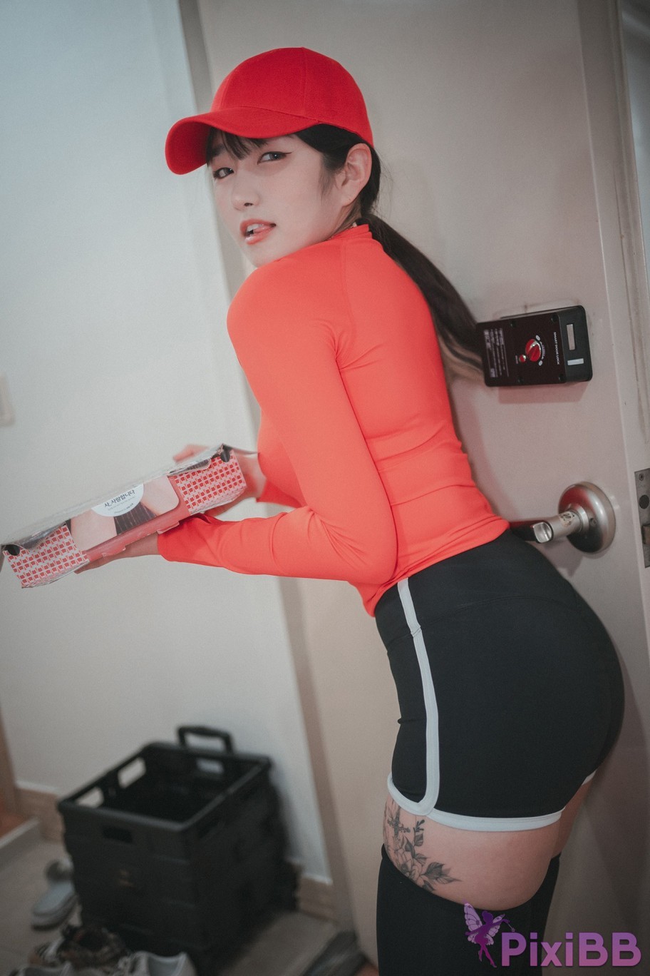 DJAWA Photo Sonson Pizza Girl PixiBB.COM 031