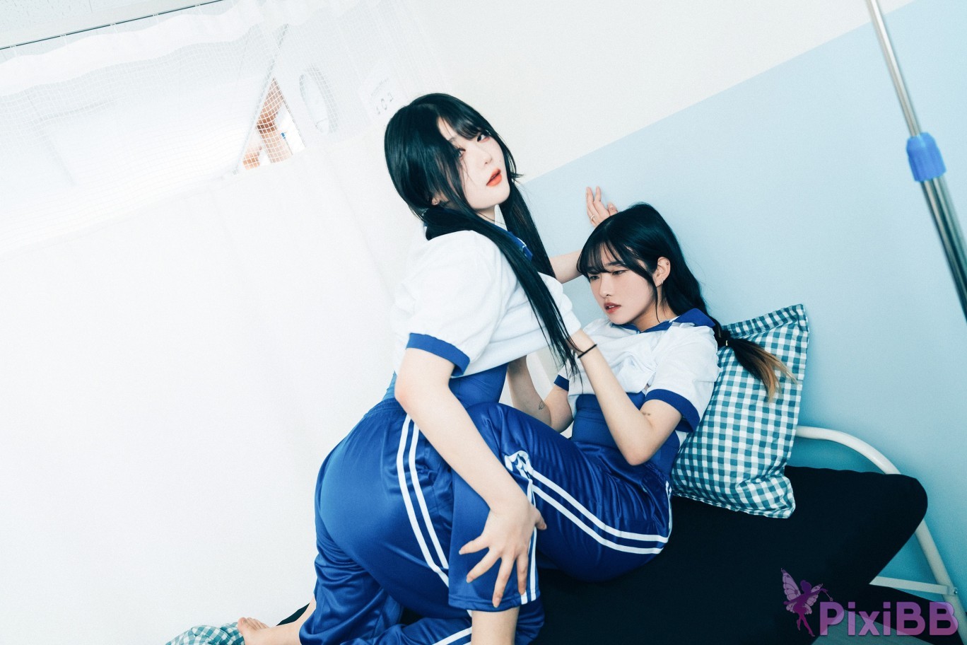 Loozy Sonson x Zia Bitch Academy PixiBB.COM 114