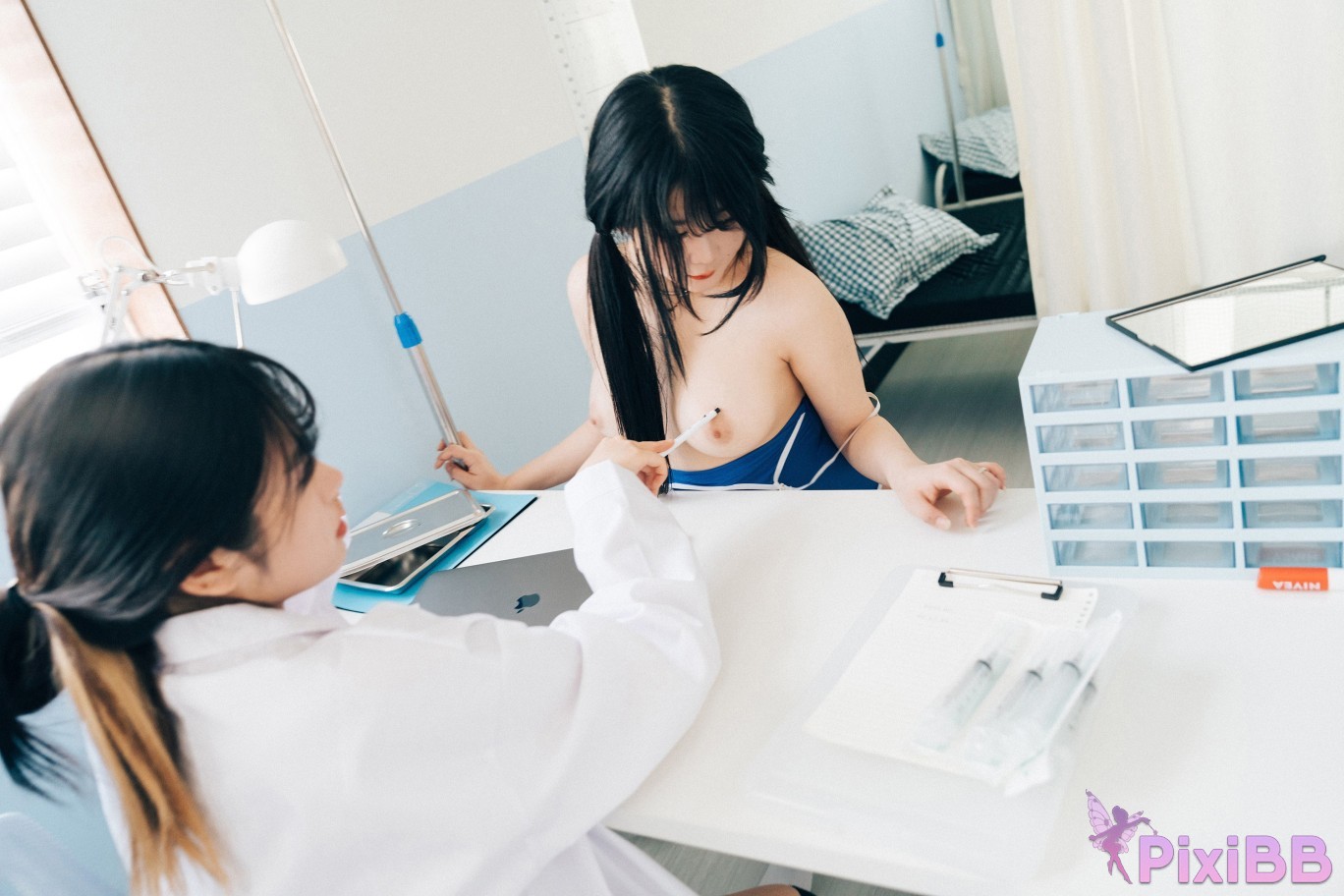 Loozy Sonson x Zia Bitch Academy PixiBB.COM 160