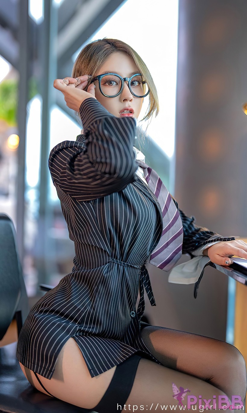 Ugirls Love the beauties No 2702 Xiao Hui Xiaohui Suit with black silk PixiBB.COM 029