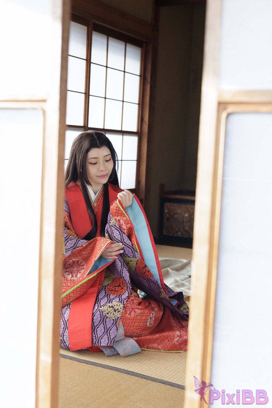 Japan Model Kamiki Rei FLASH 2025 03 An elegant and lewd world PixiBB.COM 004