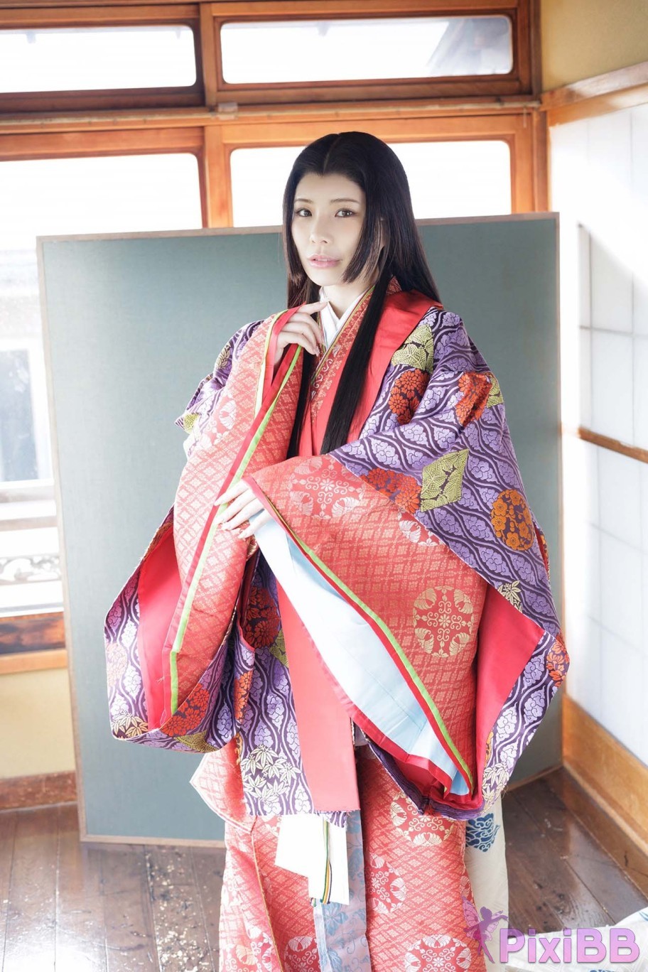 Japan Model Kamiki Rei FLASH 2025 03 An elegant and lewd world PixiBB.COM 011