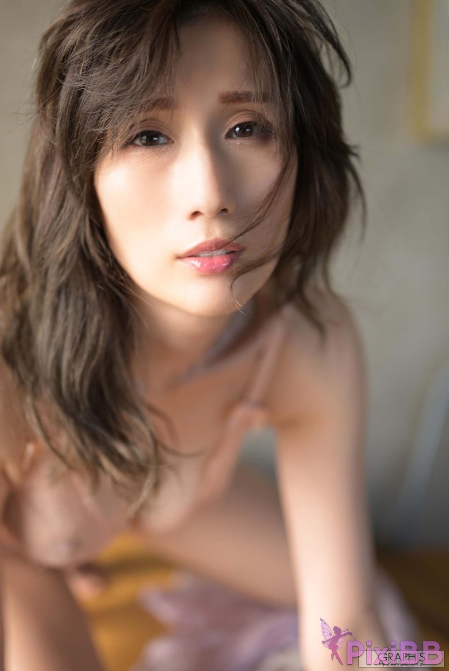 JP JULIA Graphis Gals No.555 Majesty PixiBB.COM 036